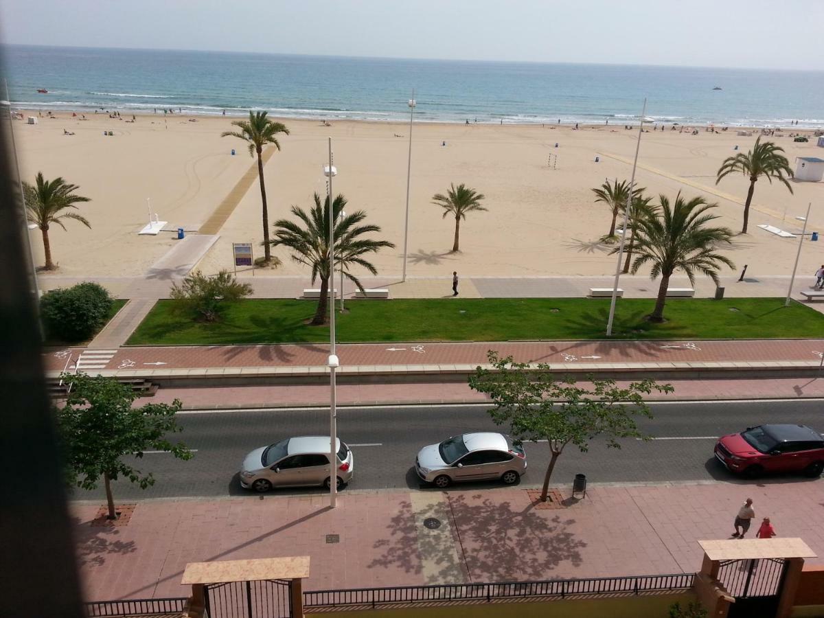 Magnificos Apartamentos Ondina En La Primera Linea De La Playa De Gandia Exterior photo